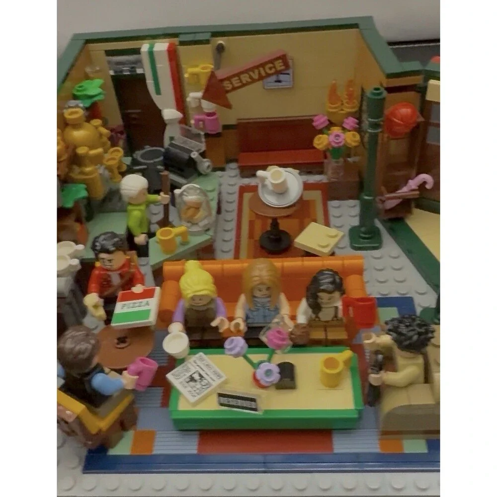 Lego Ideas 21319 Friends Central Perk Set TV Cafe Television Series Show